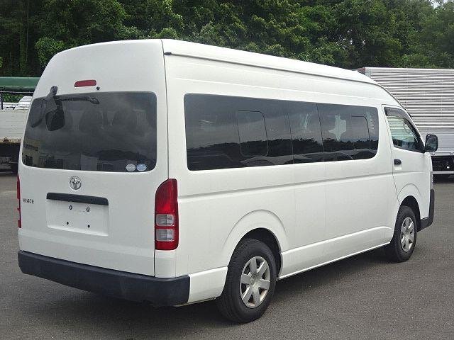 
								2015 TOYOTA HIACE COMMUTER full									