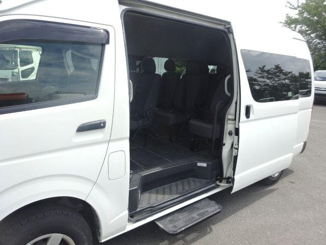 
								2015 TOYOTA HIACE COMMUTER full									