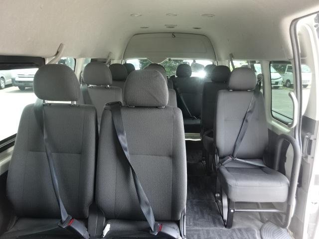 
								2015 TOYOTA HIACE COMMUTER full									