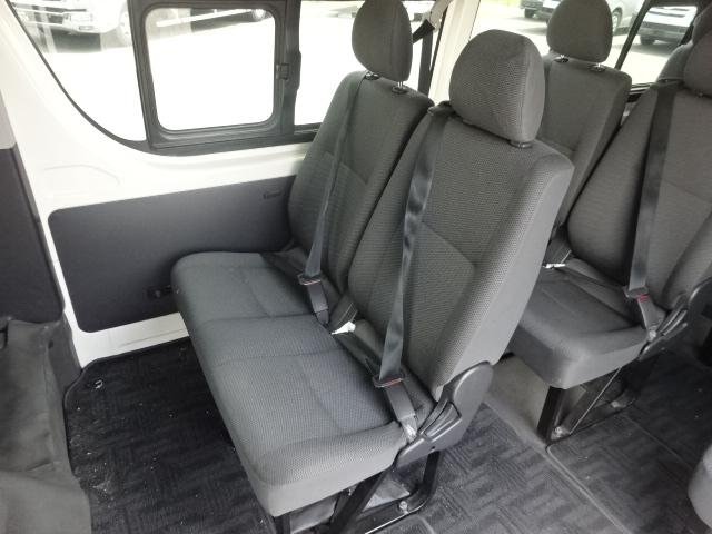 
								2015 TOYOTA HIACE COMMUTER full									