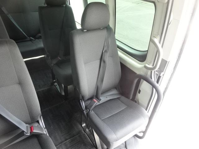 
								2015 TOYOTA HIACE COMMUTER full									