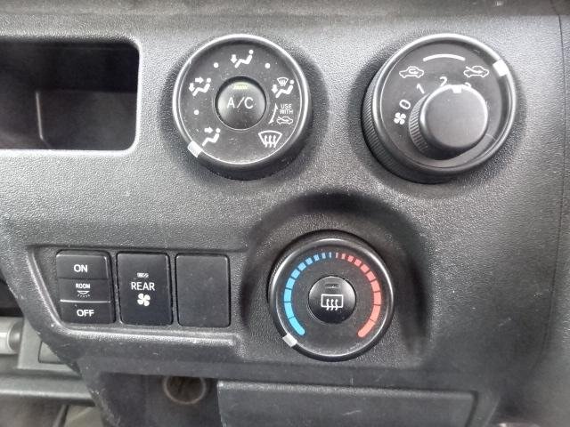 
								2015 TOYOTA HIACE COMMUTER full									