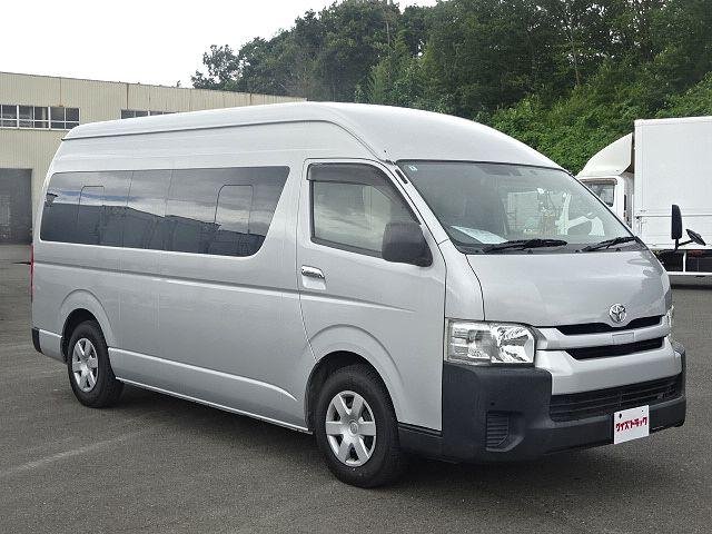 2020 TOYOTA HIACE COMMUTER SUPER LONG GL