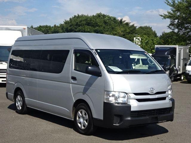 2019 TOYOTA HIACE COMMUTER SUPER LONG GL