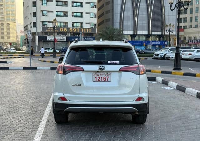
								2018 TOYOTA RAV4 full									