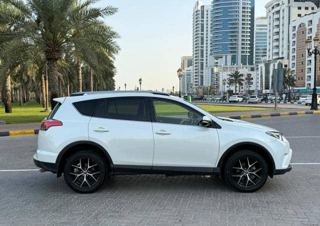 
								2018 TOYOTA RAV4 full									