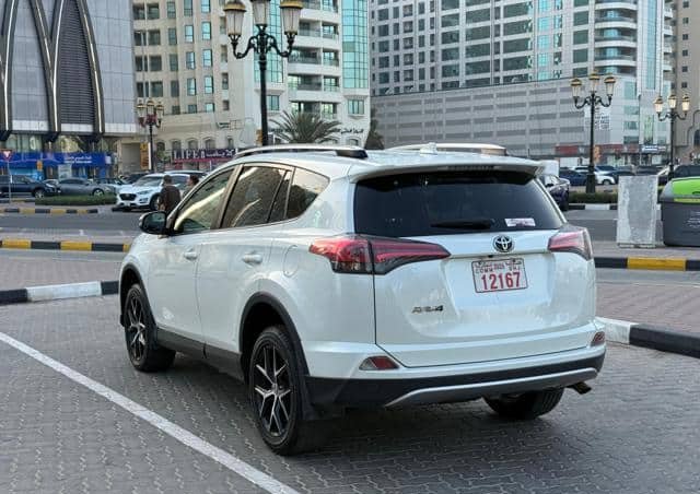 
								2018 TOYOTA RAV4 full									