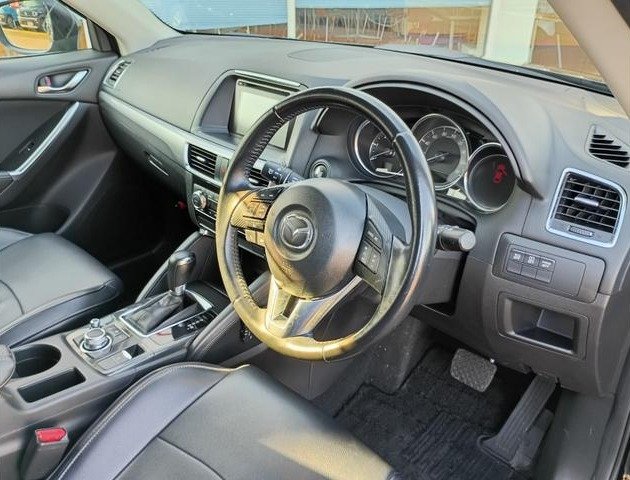 
								2015 MAZDA CX-5 XD full									