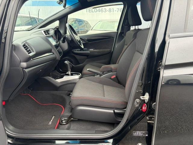 
								2014 HONDA FIT RS full									