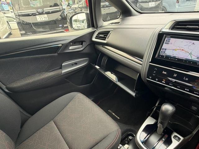 
								2014 HONDA FIT RS full									